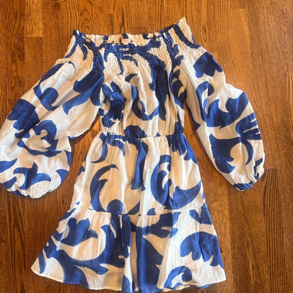 H&M Blue and White Floral off the shoulder short dress XS - Picture 2 of 7